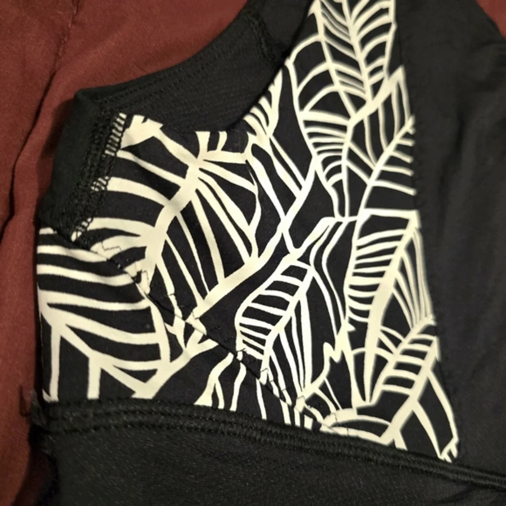 Lululemon Black White Cinch Waist Athletic‎ Tank Top Size 4 Running Yoga